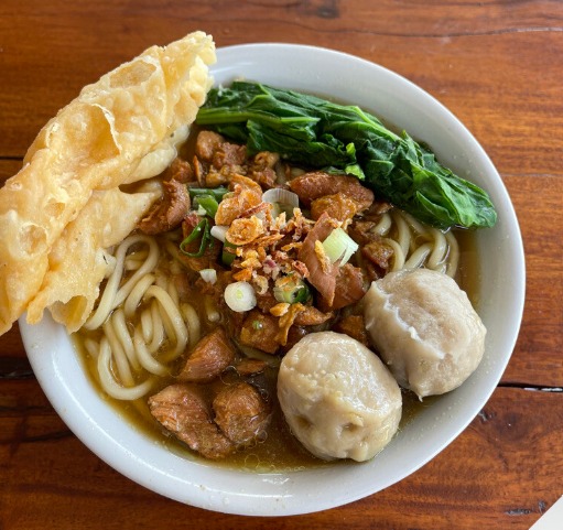 BAKSO & MIE AYAM VIANDRA